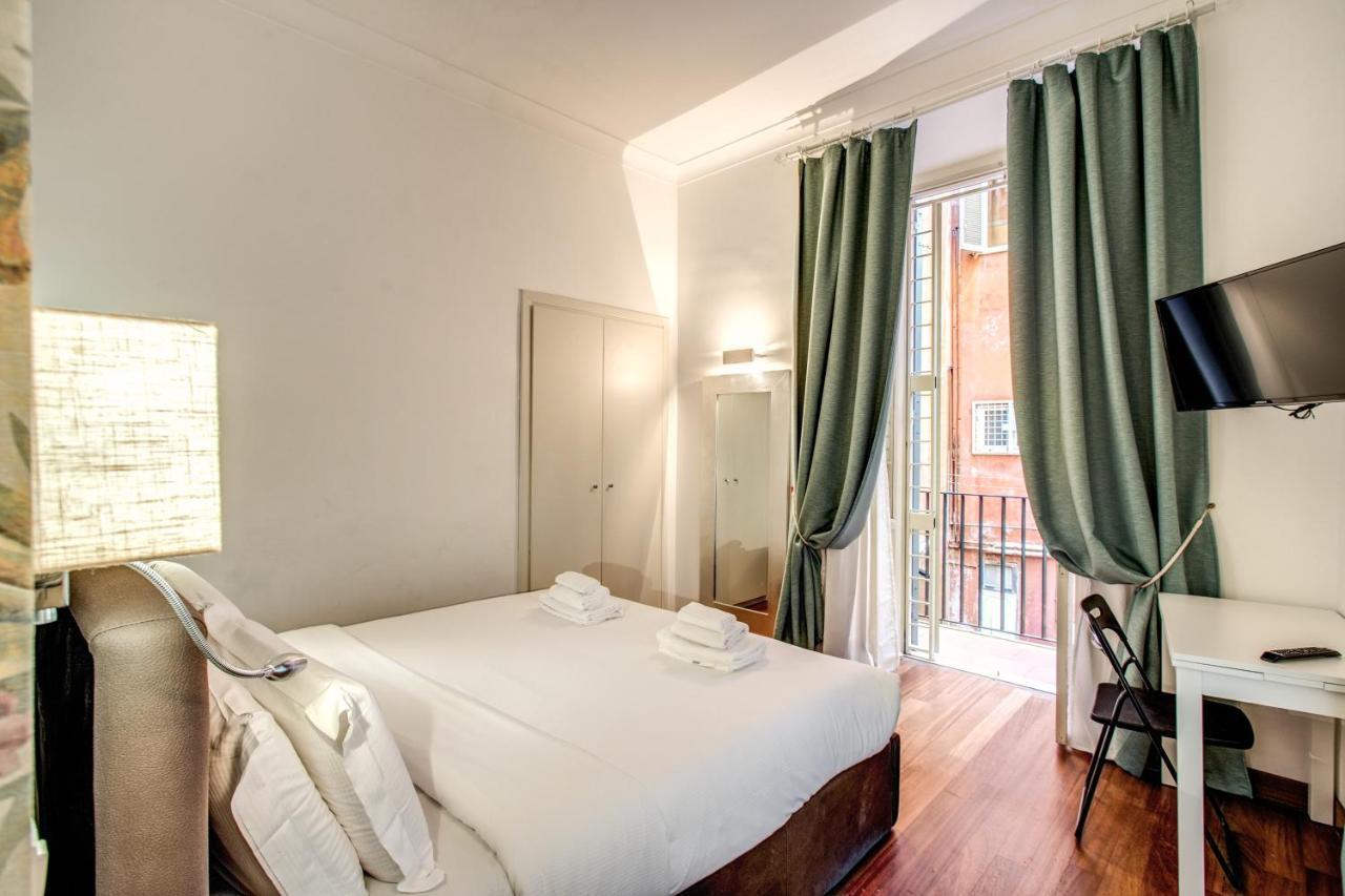 Holiday Apartment Bernini Near The Trevi Fountain - 4 Bedroom Rome Exterior photo
