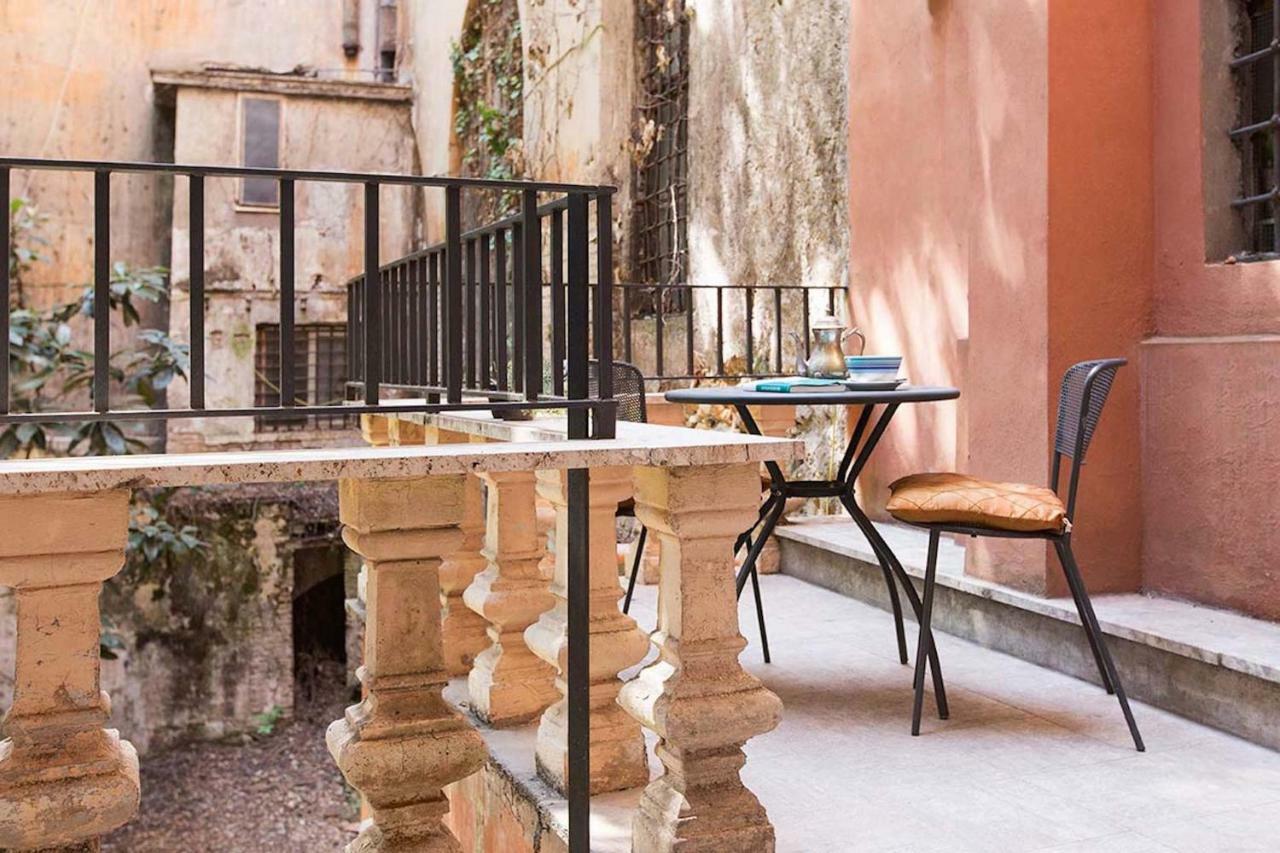Holiday Apartment Bernini Near The Trevi Fountain - 4 Bedroom Rome Exterior photo
